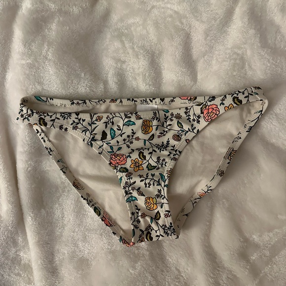 Xhilaration bikini bottoms - Picture 1 of 3